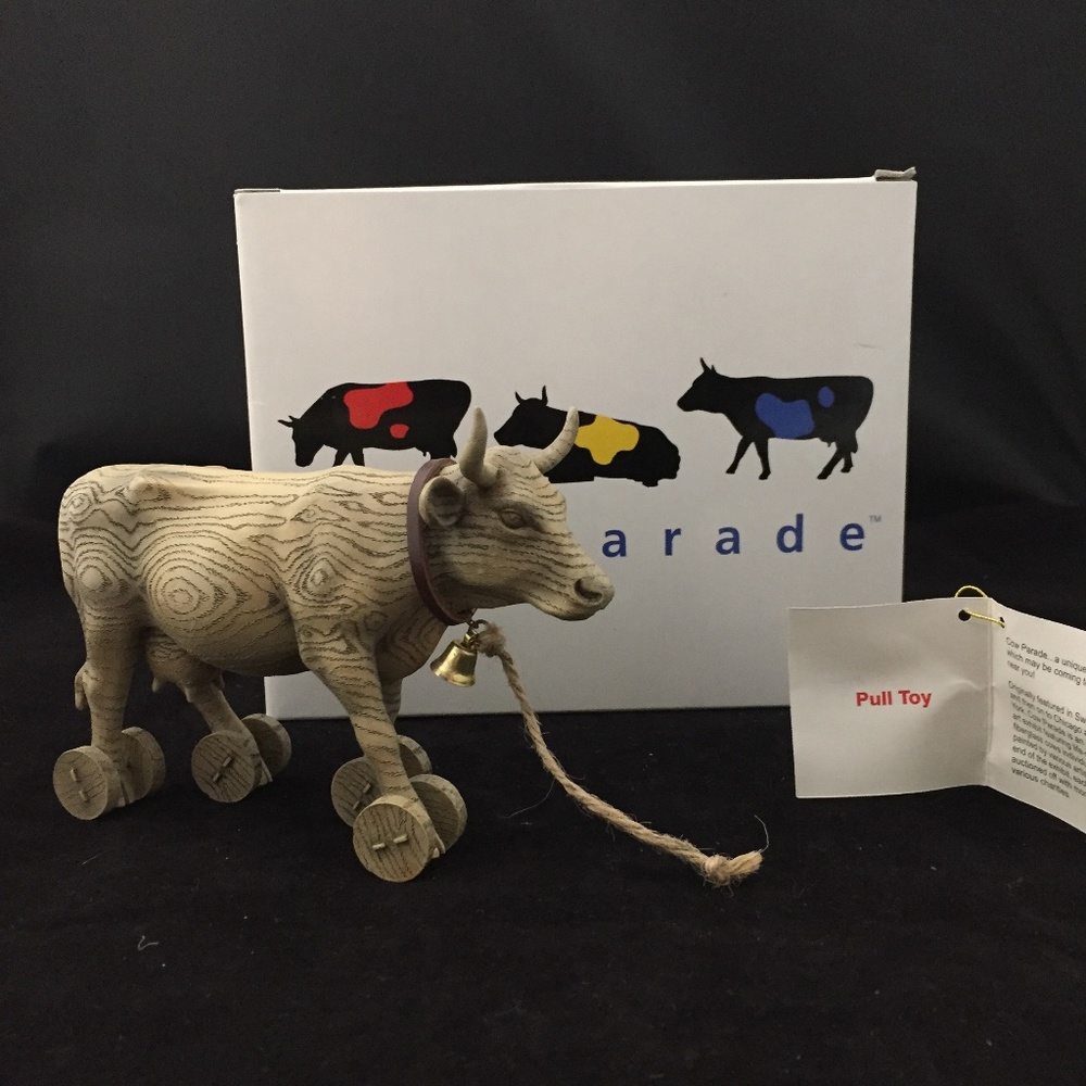 Cow Parade 2000 “Pull Toy” Cow Item #9130 NIB